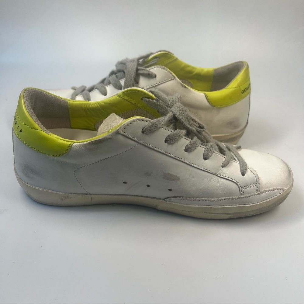 GOLDEN GOOSE Superstar Distressed Leather Sneaker white/lime green - Picture 9 of 16